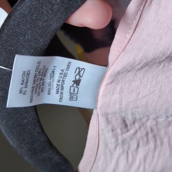 New with Tags Erge Baby Pink Crepe Material Tank Top Girls Size S - Picture 4 of 4